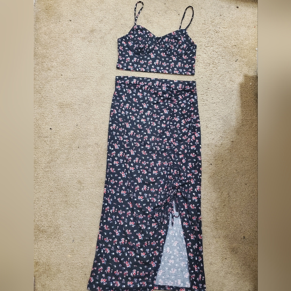 Shein Floral Two-Piece Set with Skirt and Crop Top.
